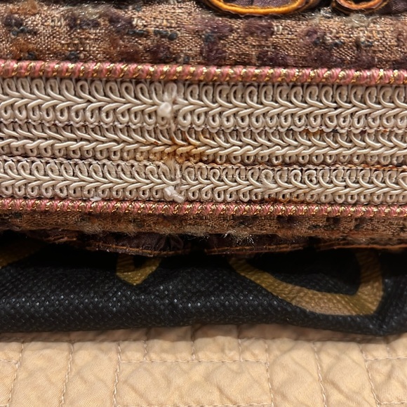 Mary Frances handbag. Beautiful details all in tact - Picture 5 of 9